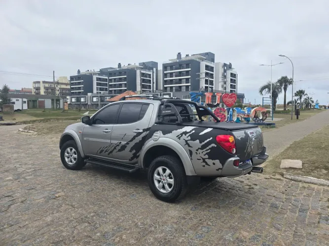 Mitsubishi L200 Triton HPE 3.5 CD V6 24V Flex Aut. 2013