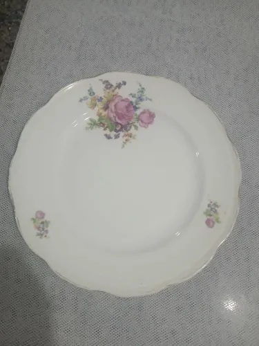 ANTIGO PRATO PARA BOLO EM PORCELANA