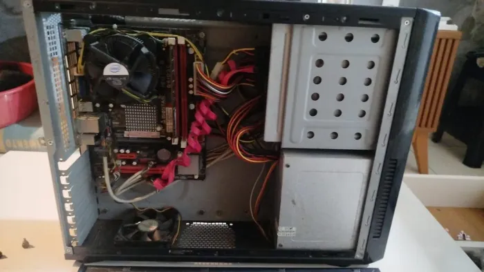 Pc de escritório + processador Ryzen 3 2200g + Jd externo 500gb