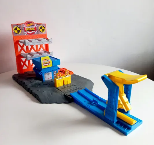 Pista Hotwheels Monster Trucks Estação de Explosão Mattel