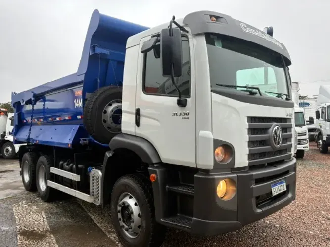 Vw 31-330 6x4 ano 2023 Basculante