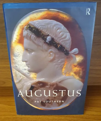Livro em Inglês Augustus