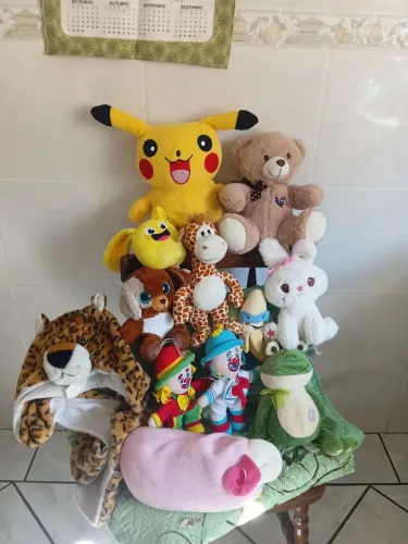 Super lote/com pelúcias ótimas e novas.
