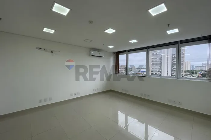 Sala comercial pronta para locação com 37m², no Sky Mall Patteo Mogilar, na Vila Mogilar -