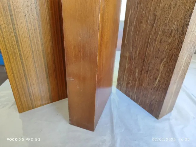 3 vasos de madeira decorativo