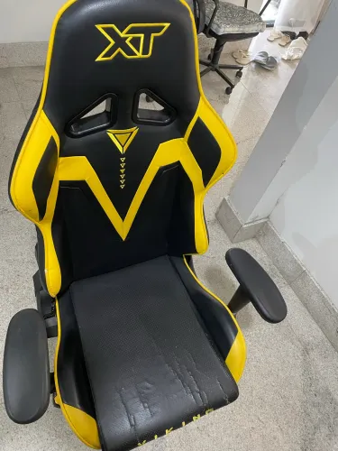 Cadeira Gamer, XT Racer Viking, Reclinável Ergonômica, Couro Sintético, Preto e Amarelo.