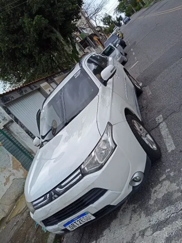 Mitsubishi Outlander 2.0 16V 160cv Aut. 2015
