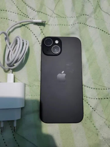 Troco iPhone 15 de 128gb chip off mais funciona em Wi-Fi perfeitamente