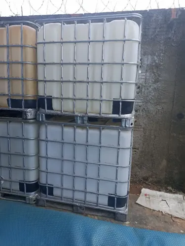 Container IBC 1000 litros" ou "Tanque IBC 1000L"direto da fábrica cinco anos de garantia
