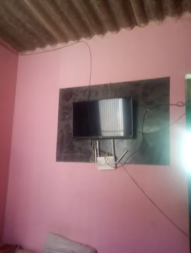 Vende se geladeira 400. Fogão 300. Tv 250 bora pra vender rápido
