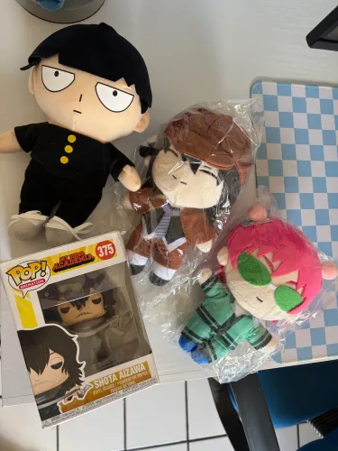Kit de 3 pelúcias animes + 1 funko pop Mob Psycho 100 My Hero Saiki Bungo Stray dogs