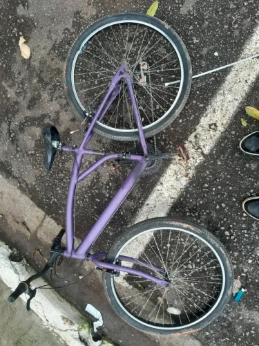 Bicicleta aro 26 semi nova