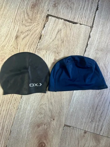 2 toucas de psicina