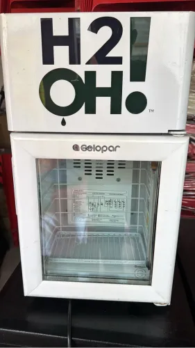 Mini geladeira 
