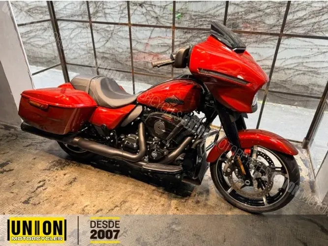 HARLEY-DAVIDSON STREET GLIDE