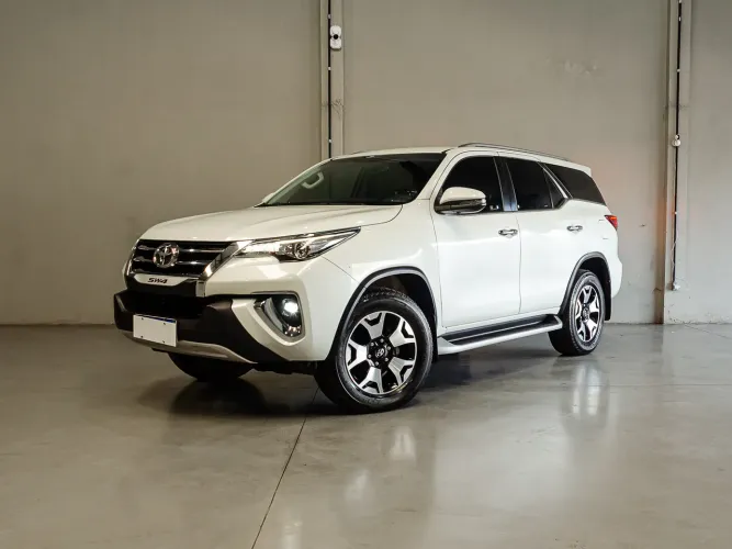 Toyota Hilux SW4 SRX Diamo. 4X4 2.8 TB DIE AUT 2020