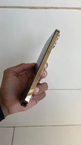 iPhone 13 pro max bateria86% 128gb as informações estar na foto mesmo 