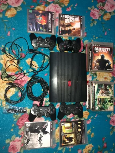 PS3 Super Slim 232GB desbloqueado