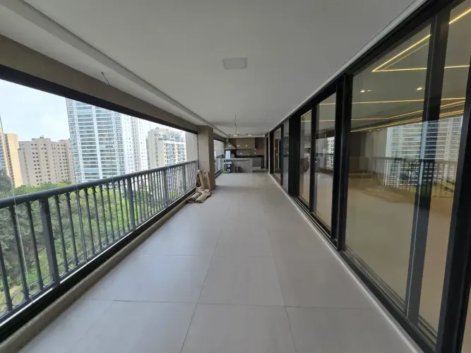 Apartamento a venda no condomínio Oiapoque em Alphaville Barueri - SP