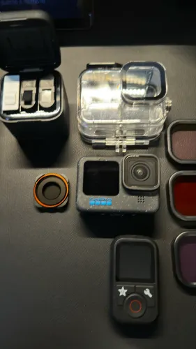 GoPro Hero 12 Black + Controle + Tripé + Filtros + Caixa Estanque + Kit Completo
