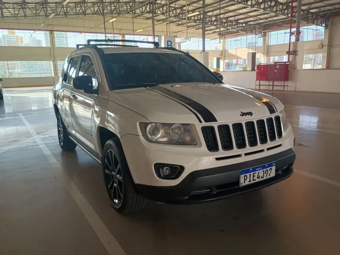 Jeep Compass Sport 2.0 16V 156cv 5P 2014