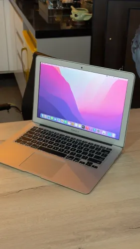 MacBook Air 2017 | 8GB Ram | Intel Core i5 | 128GB SSD - Preço promocional! Loja física!
