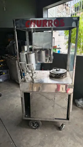 Carrinho de churros.