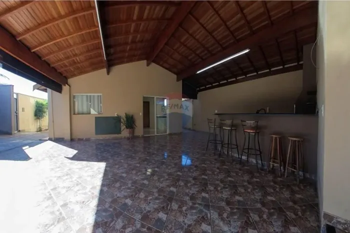 Casa à venda no bairro Jardim Santana Leme/SP 3 quartos com suíte R$ 440.000,00