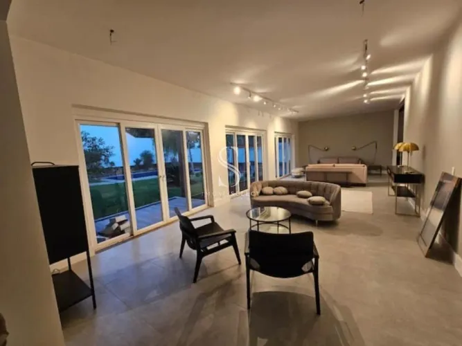 Jardim Morumbi de Casa de Vila 695m² 05 Dormitórios 04 Suítes 10 Vagas