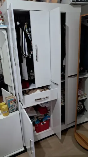 Guarda roupa infantil