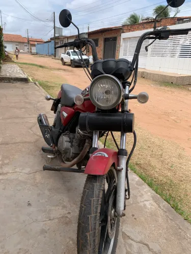 Vendo moto 150 econômica