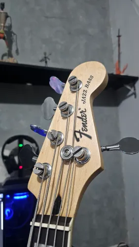 Baixo Jazz Bass