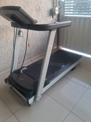 Esteira Embreex 566 (18km/h)motor placa weg