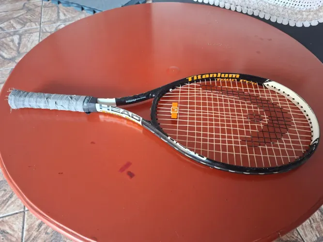 Raquete HEAD Titanium Tour Pro