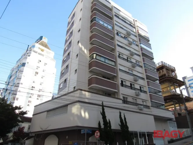 Excelente Apartamento 2 dormitório(s) em Centro - Florianópolis