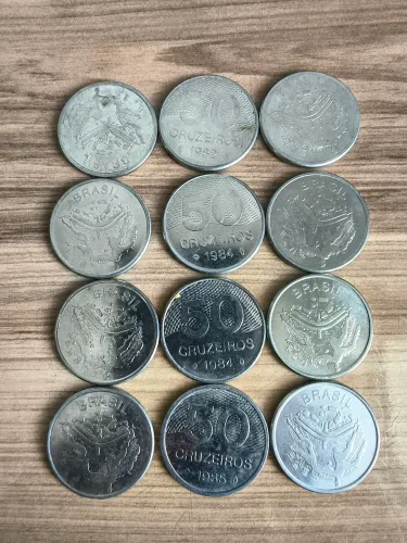 Moedas 50 cruzeiros 1982 a 1985