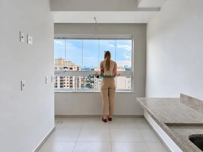 Apartamento à venda no Kingdom Towers, 60,85 m², 2 dormitórios, andar alto