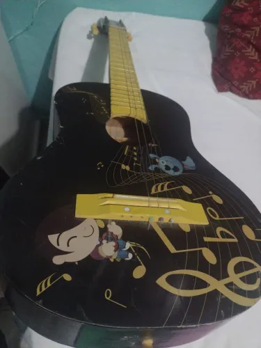 Violão pequeno