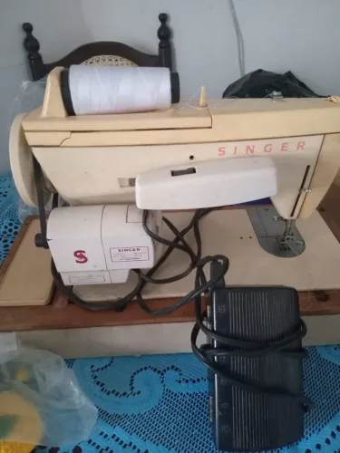 Vendo máquina de costura