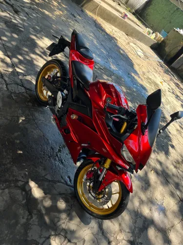 Vendo Yamaha R3