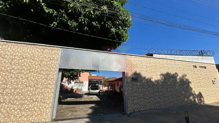 Casa com 1 dormitório à venda, 238 m² por R$ 620.000,00 - Santa Genoveva - Goiânia/GO