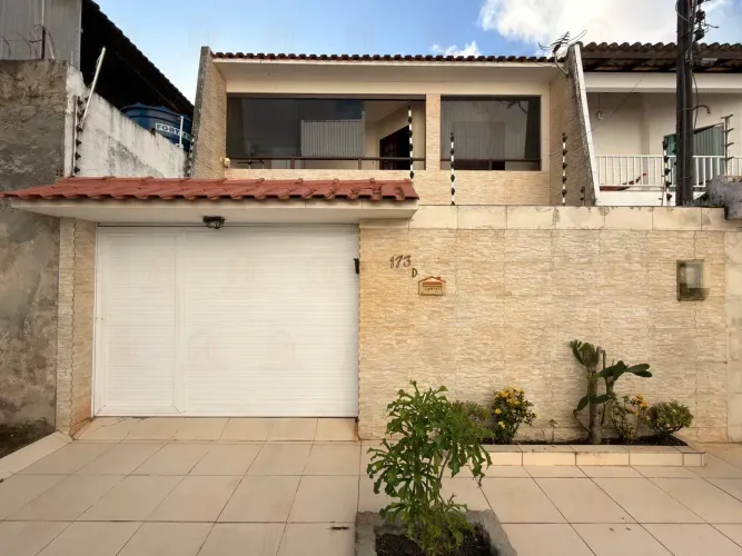 CASA DUPLEX NASCENTE NO CASA FORTE ANTARES