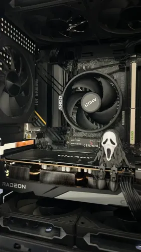 PC Gamer RX 7600 + Ryzen 5 5500 + 16GB RAM