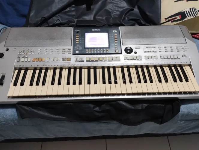TECLADO YAMAHA PSR-710