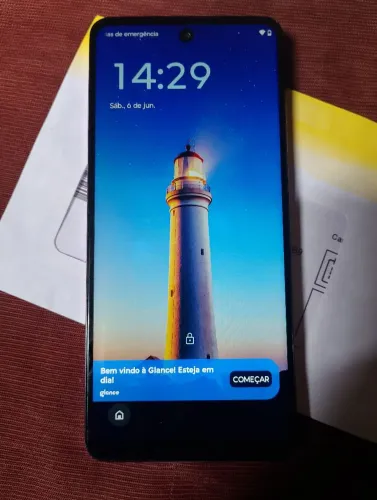 Celular moto G 24 semi-novo pouco tempo de uso.