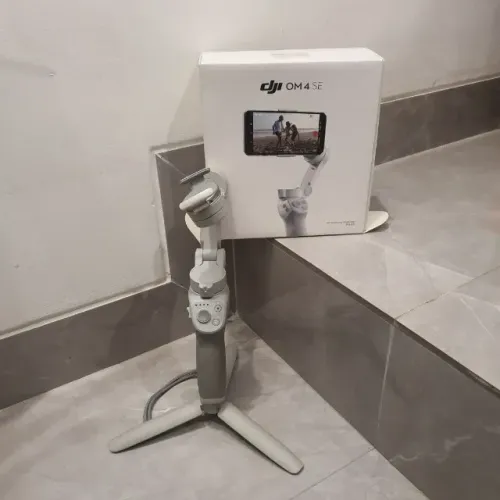 DJI OM 4 SE Gimbal Estabilizador para Celular Original - Pouquíssimo Uso