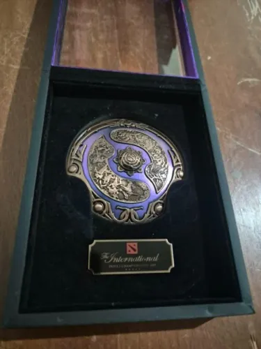Aegis Dota 2 The International 2019 (Roxa)