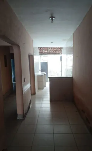 ALUGA-SE CASA RESIDENCIAL DIRETO COM PROPRIETÁRIO