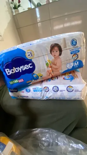 DUAS Fralda Babysec ultrasec galinha pintadinha