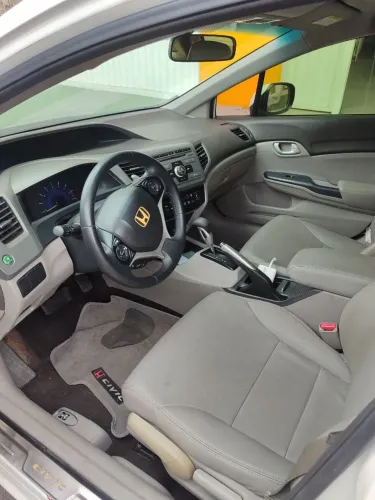Honda Civic Sedan LXR 2.0 Flexone 16V Aut. 4P 2014